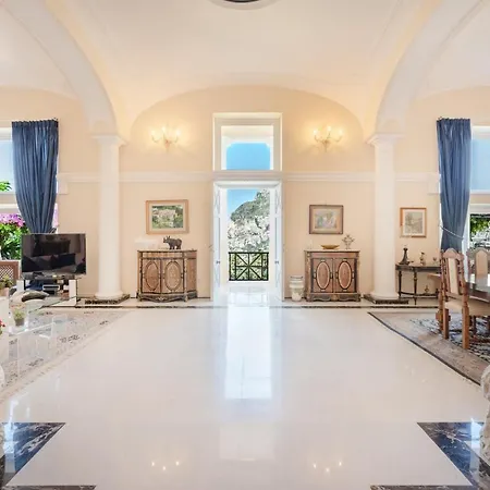 4 Colonne, Apartamento Capri