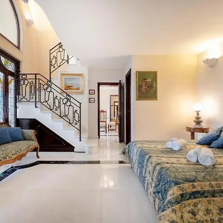 4 Colonne, Apartamento *