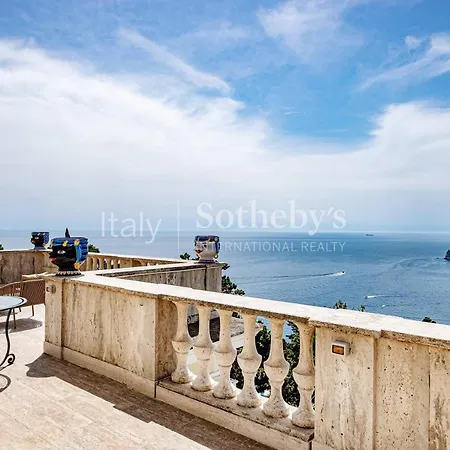 Apartment 4 Colonne, *