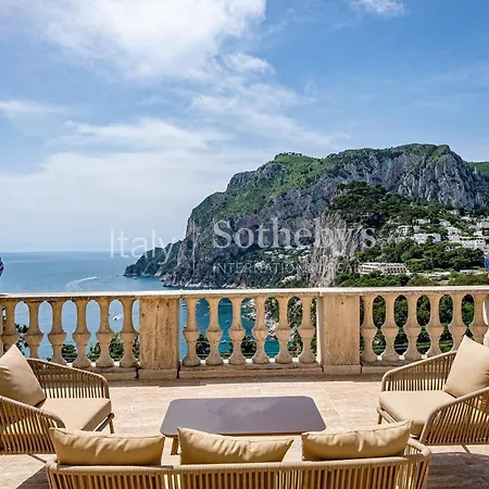 4 Colonne, Apartment *