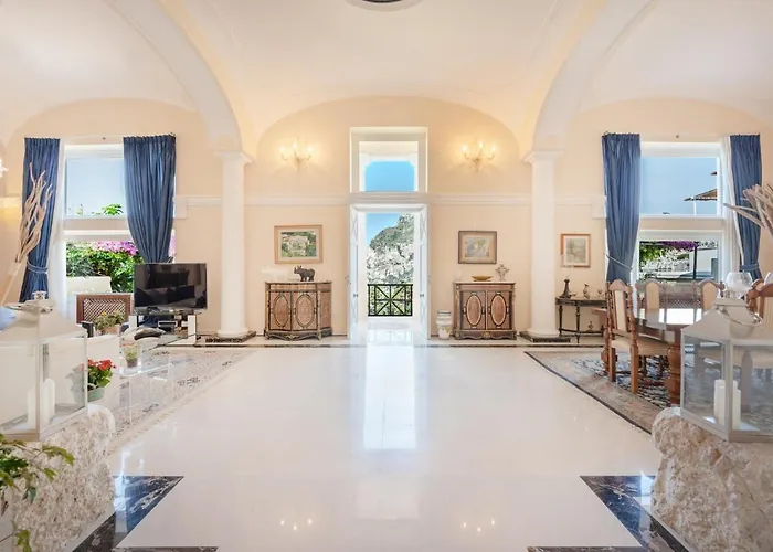 4 Colonne, Апартаменты Капри